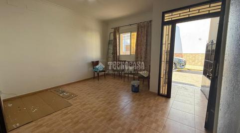 Foto 4 de Casa adosada en venta en C. la Amistad, La Lantejuela , Sevilla
