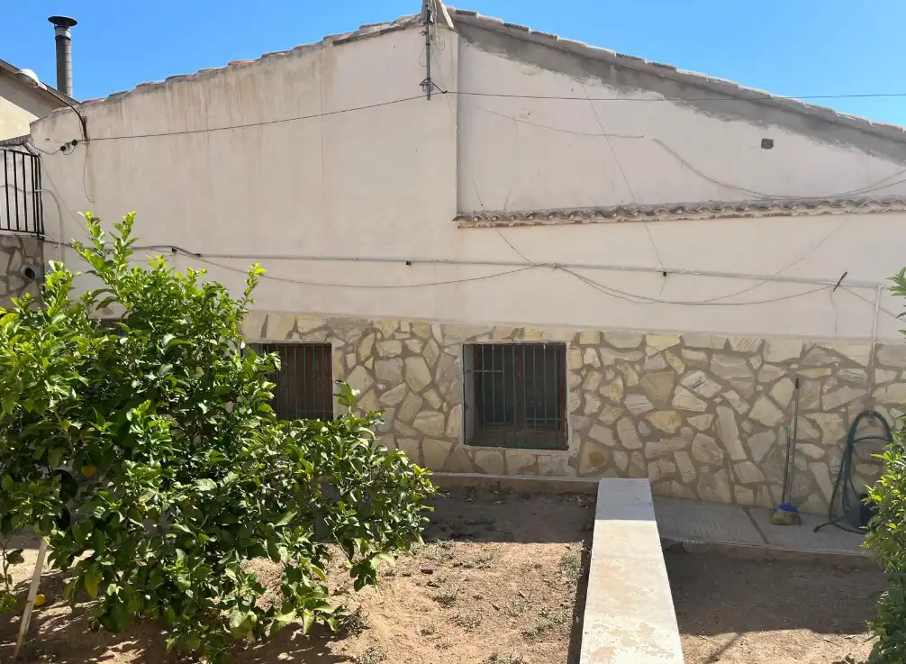 Vista exterior de Casa o xalet en venda en Benaguasil amb Jardí privat, Terrassa i Traster