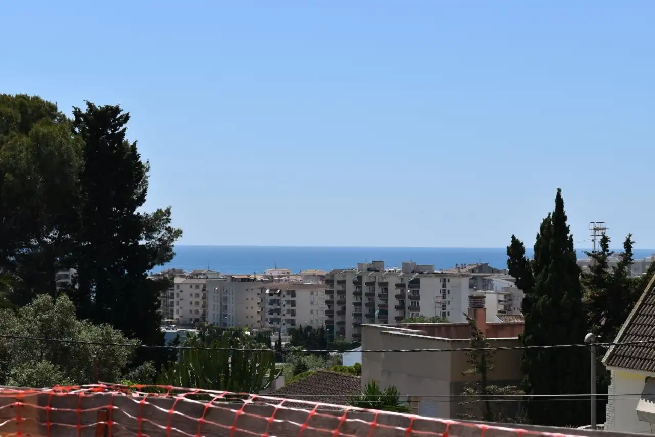 Casa adosada en venda a Avinguda d'Itàlia, Segur de Calafell