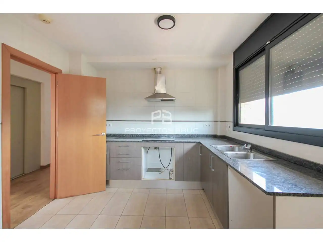 Villa mit Garten zum Verkauf in Corbera de Llobregat, imagen 6