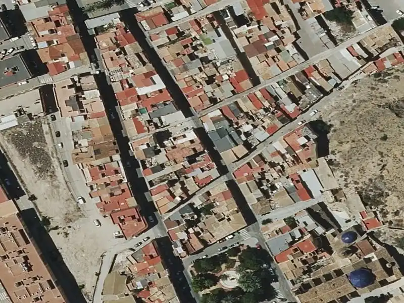 Terreny residencial en venda a Capuchinos 15
