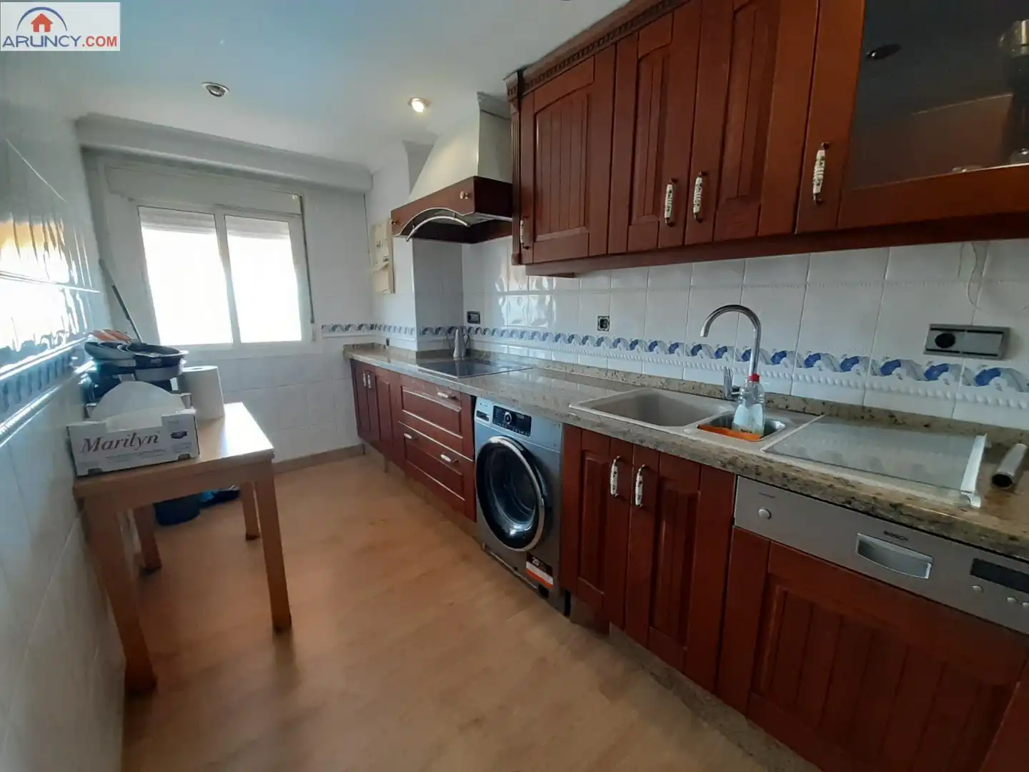 Küche von Wohnung zur Miete in Sevilla mit Klimaanlage, Privatgarten und Parkett