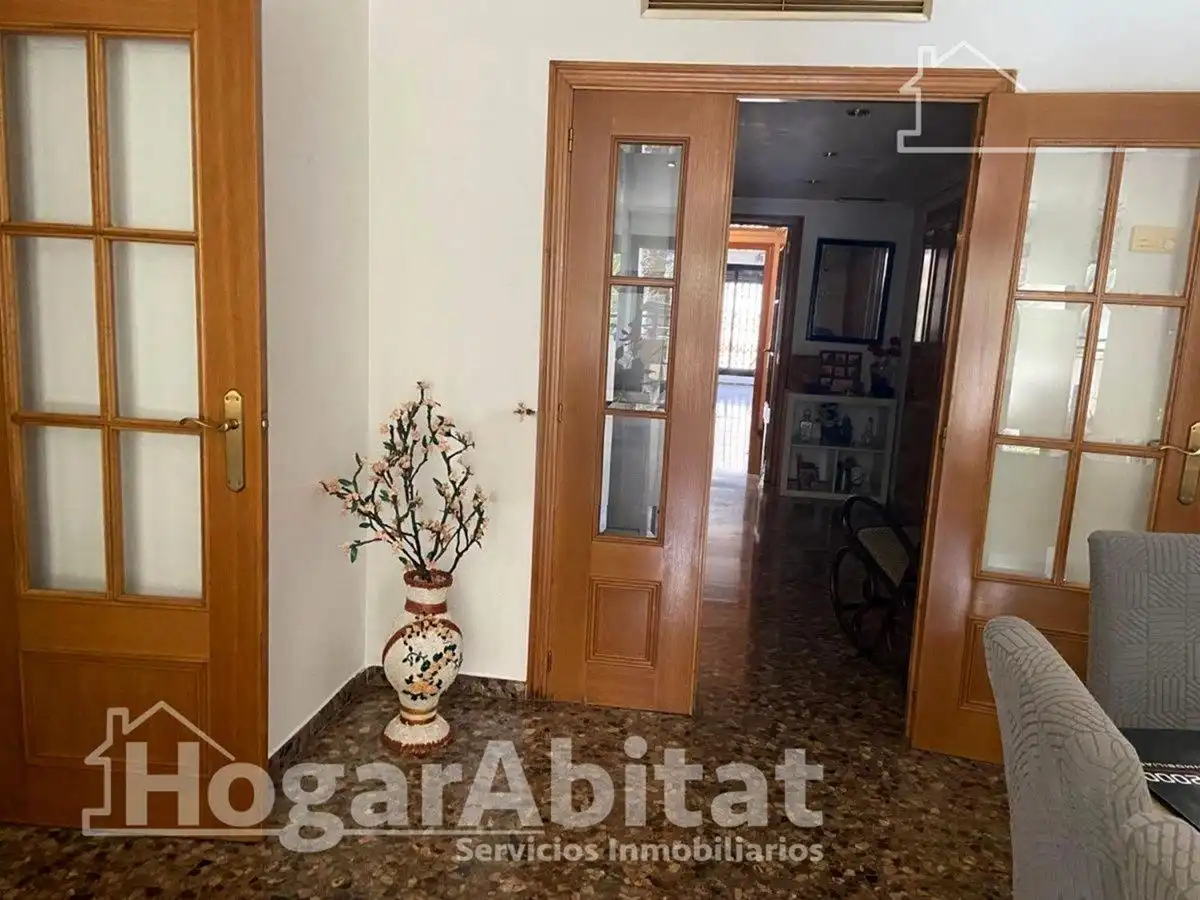 Wohnung zum Verkauf in Valencia mit Klimaanlage, Heizung und Terrasse