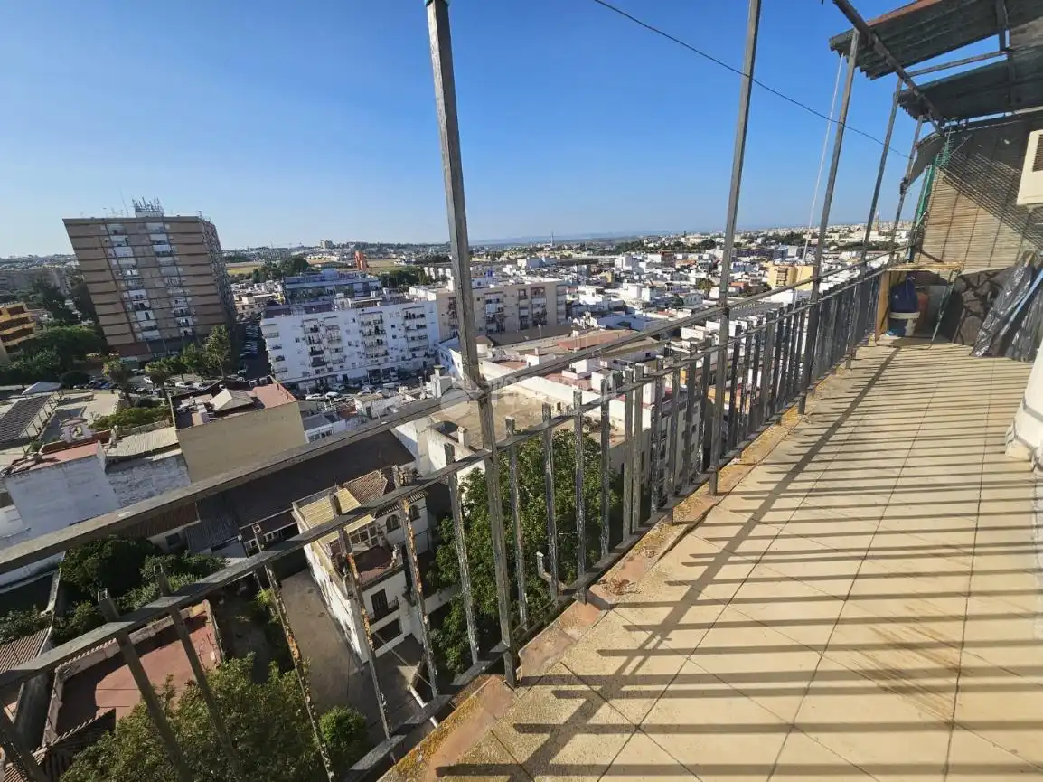 Vista exterior de Casa adosada en venda en San Juan de Aznalfarache