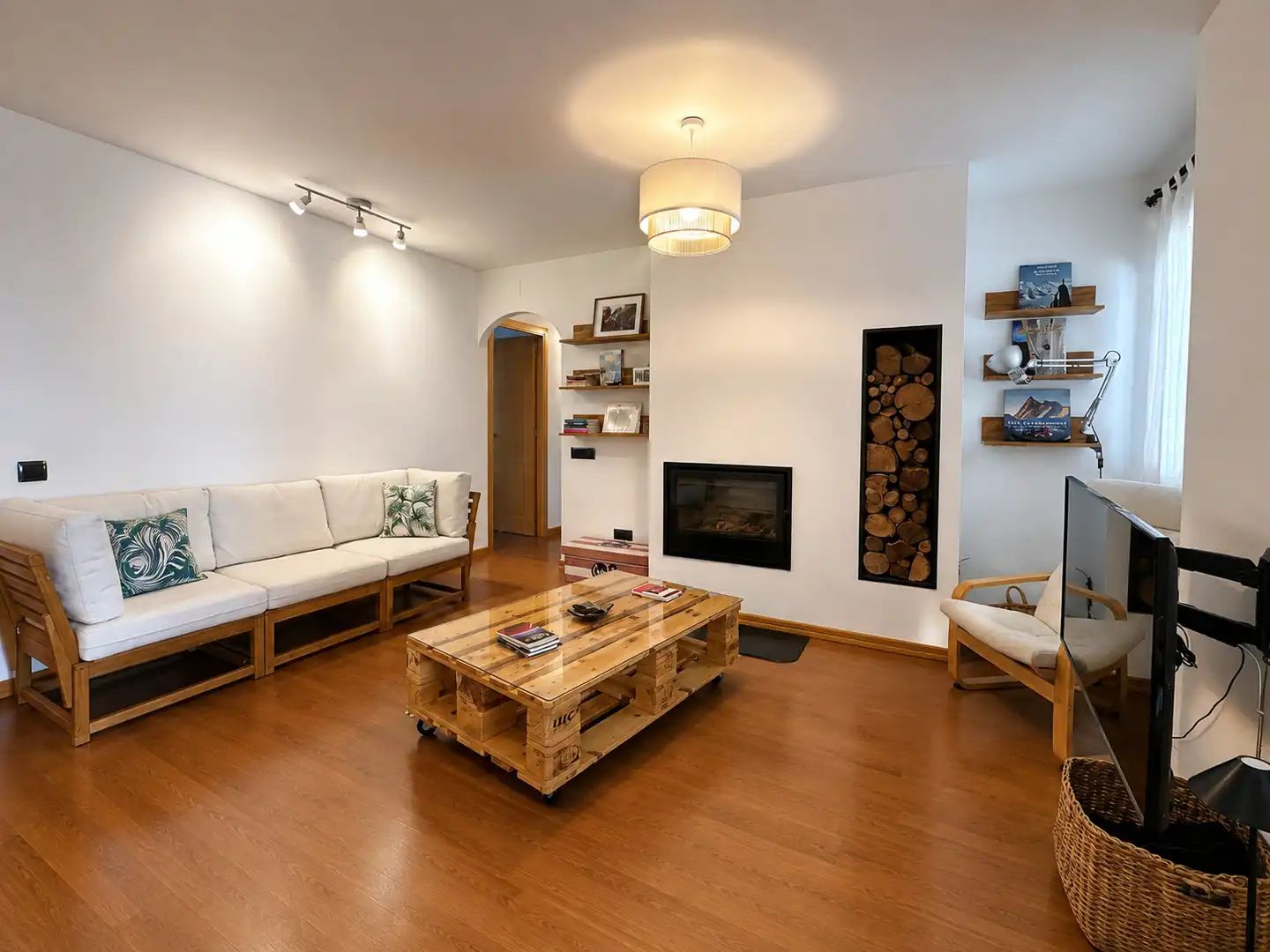 Flat with terrace for sale in Camino de los Fresnos 5, imagen 3