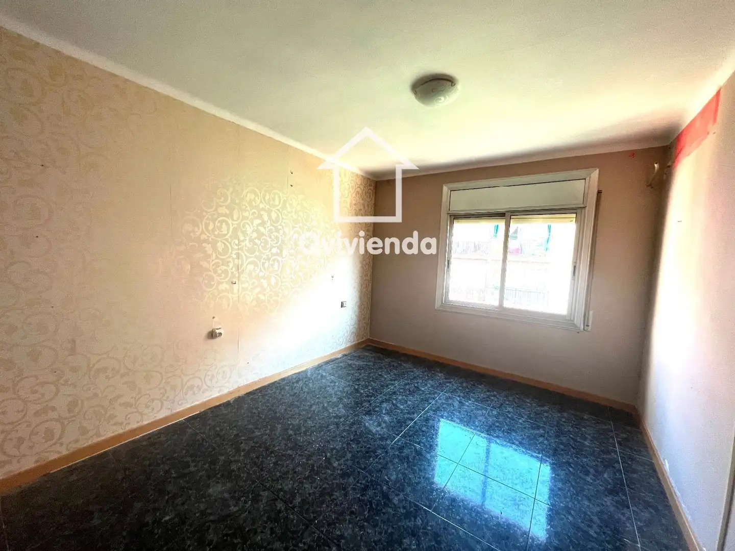 Vista exterior de Ático en venta en Barberà del Vallès con Calefacción y Terraza