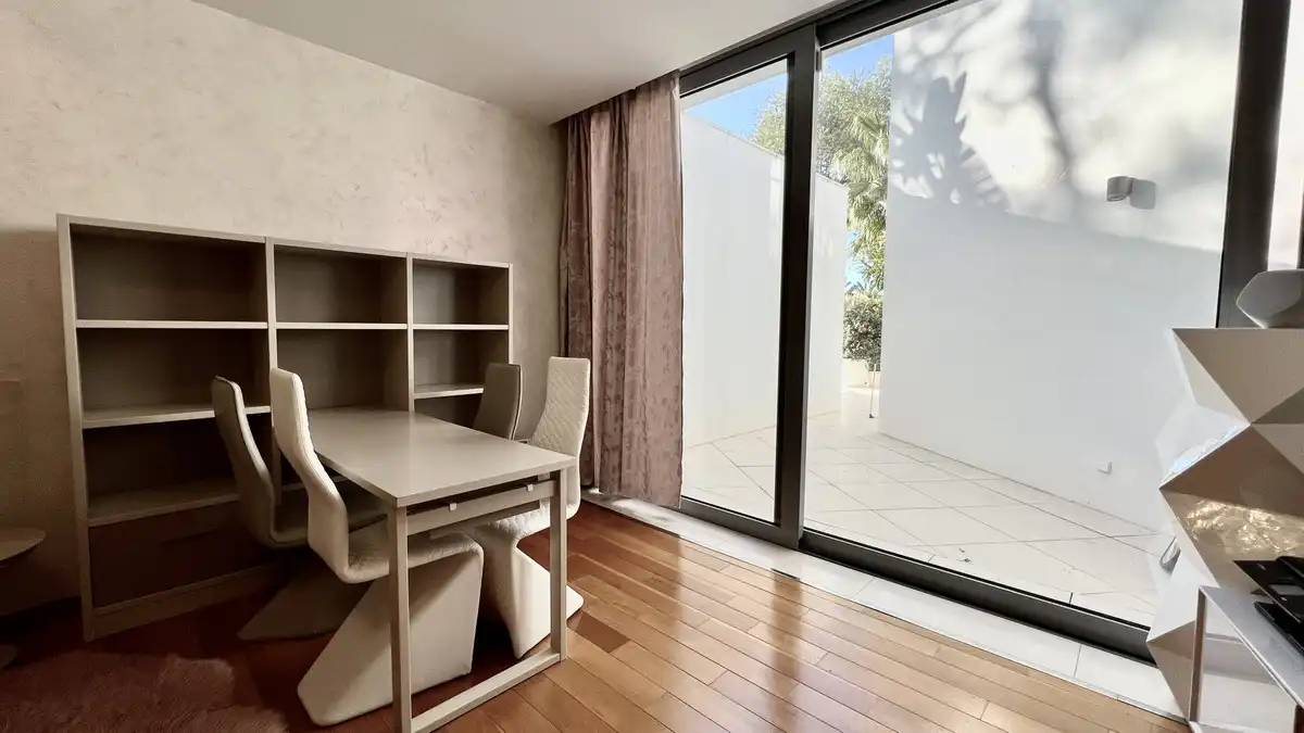 Dormitori de Casa adosada de lloguer en Marbella amb Aire condicionat, Terrassa i Traster