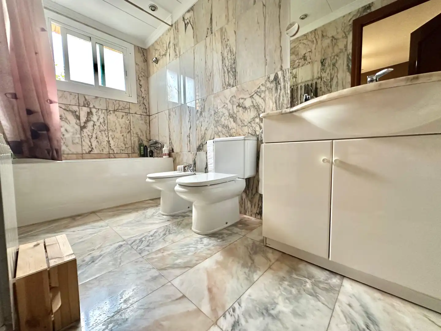 Bathroom of Detached homes for sale in Santa Coloma de Gramenet  with Air Conditioner, Heating and Terrace
