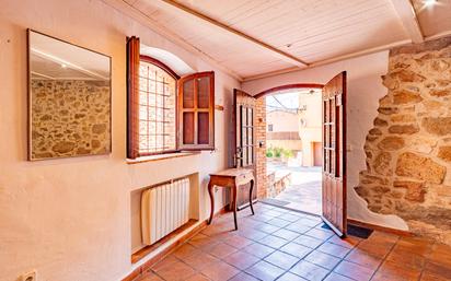 Casa adosada en venda en Capmany amb Terrassa i Internet