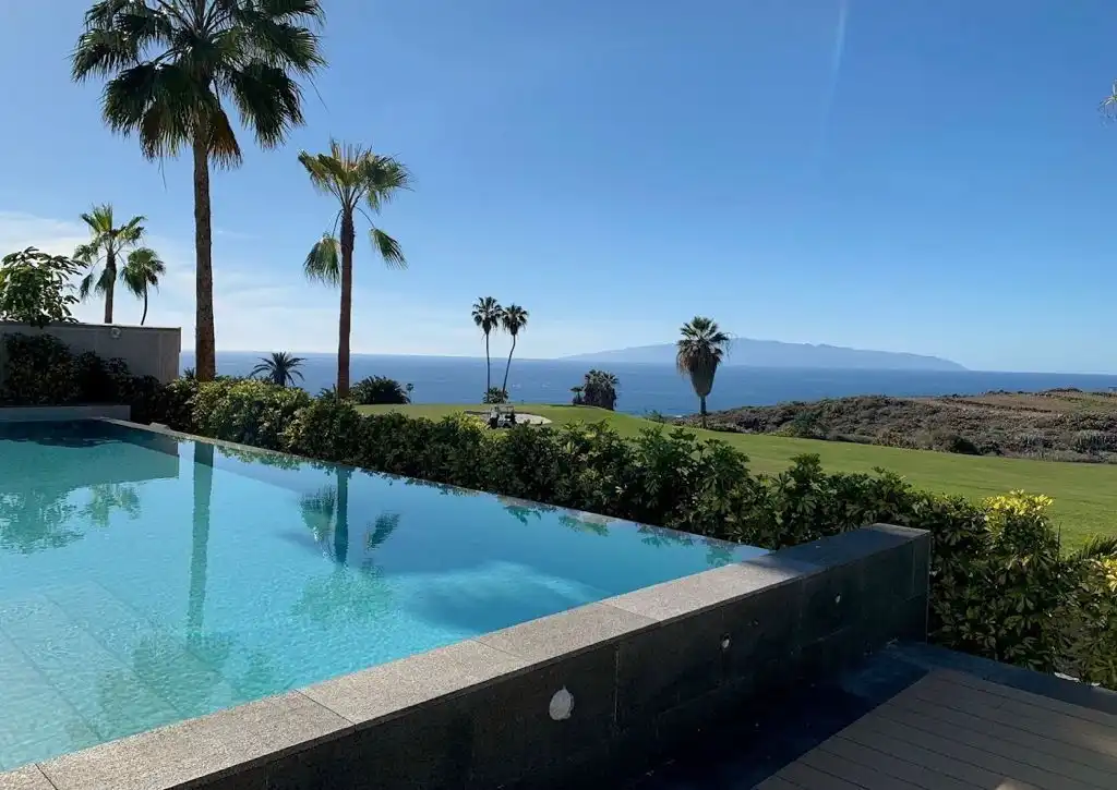 Piscina de Casa o chalet en venta en Adeje con Aire acondicionado, Jardín privado y Terraza