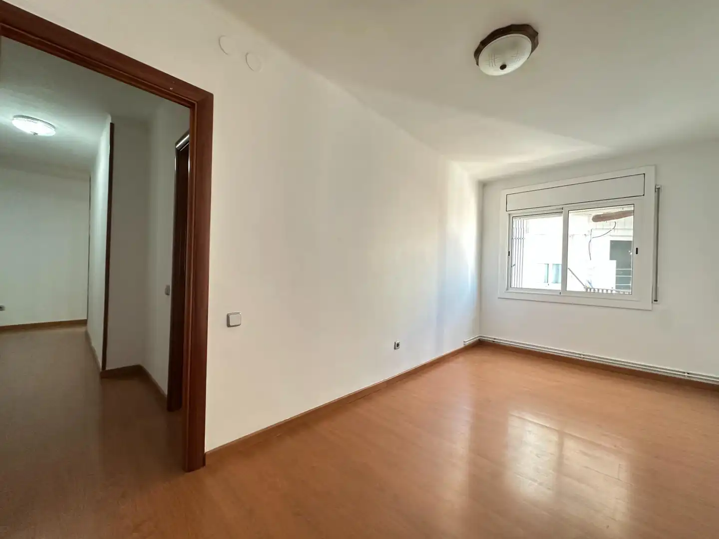 Habitación de Piso en venta en Terrassa con Calefacción, Balcón y Alarma