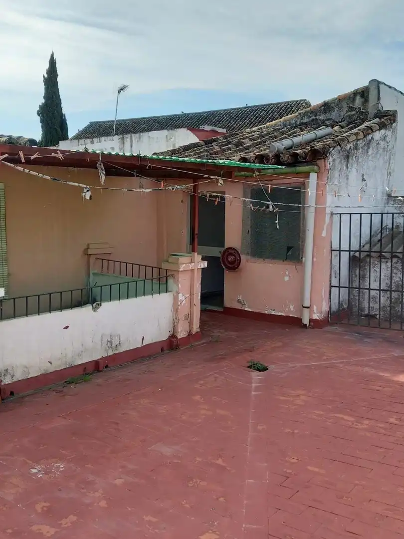 Vista exterior de Casa o xalet en venda en Córdoba amb Balcó