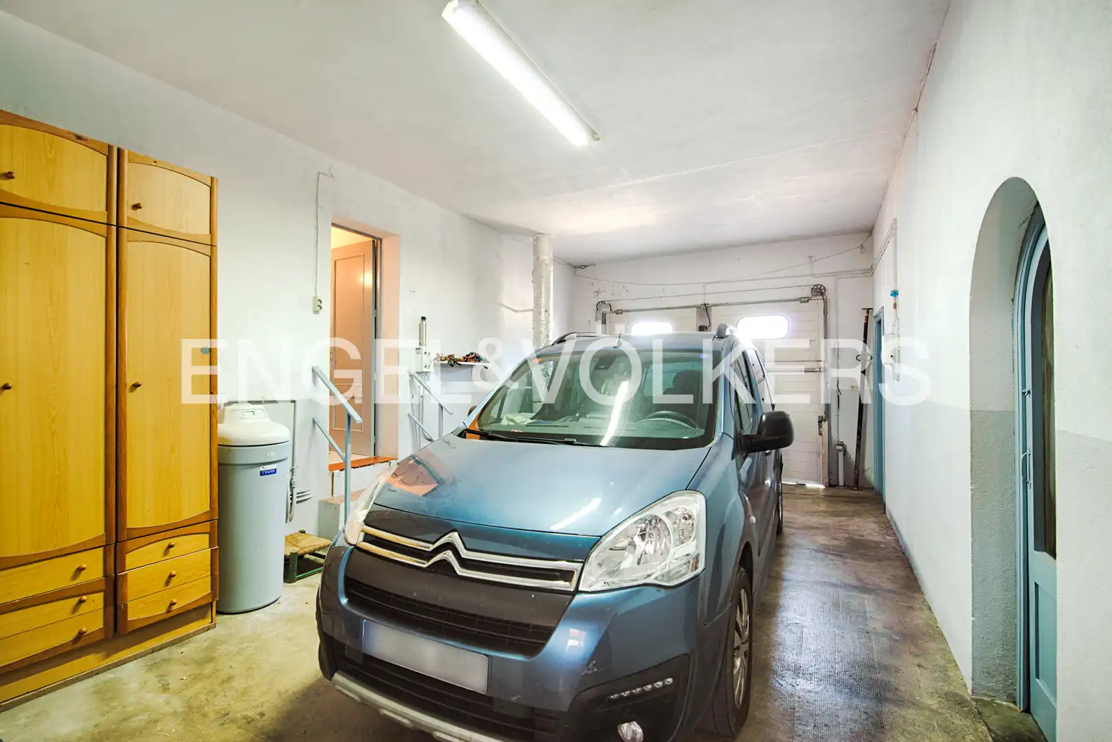 Parking of Detached homes for sale in Fortià  with Air Conditioner, Terrace and Swimming Pool