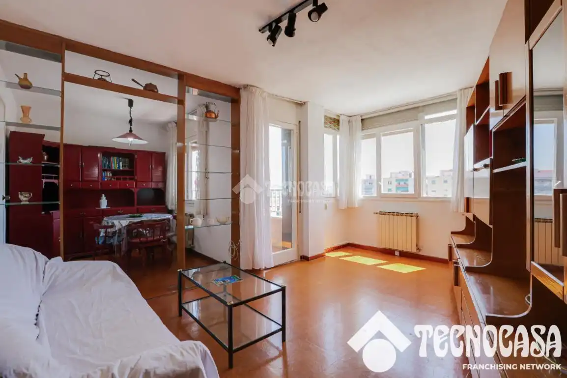 Habitación de Piso en venta en Sant Boi de Llobregat con Balcón