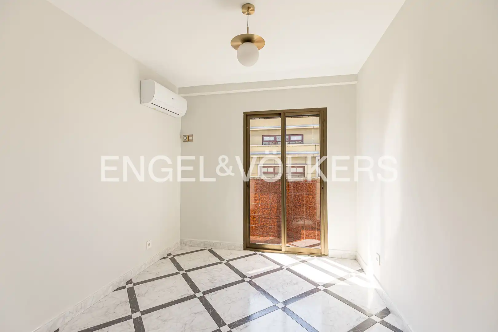 Flat for rent in Madrid  with Air Conditioner, Heating and Terrace