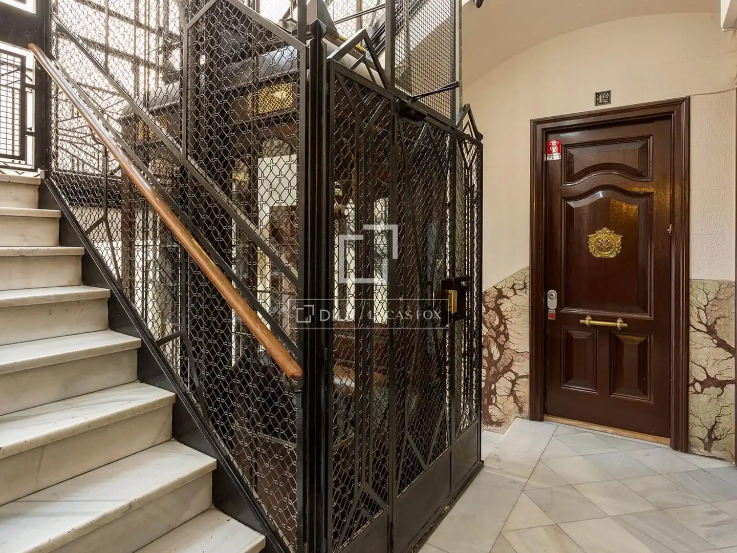 Flat for sale in Barcelona  with Air Conditioner, Terrace and Furnished