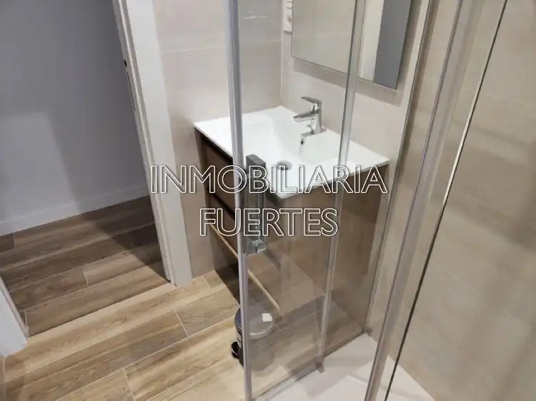 Flat for rent in Calle Demetrio de los Ríos, Las Ventas