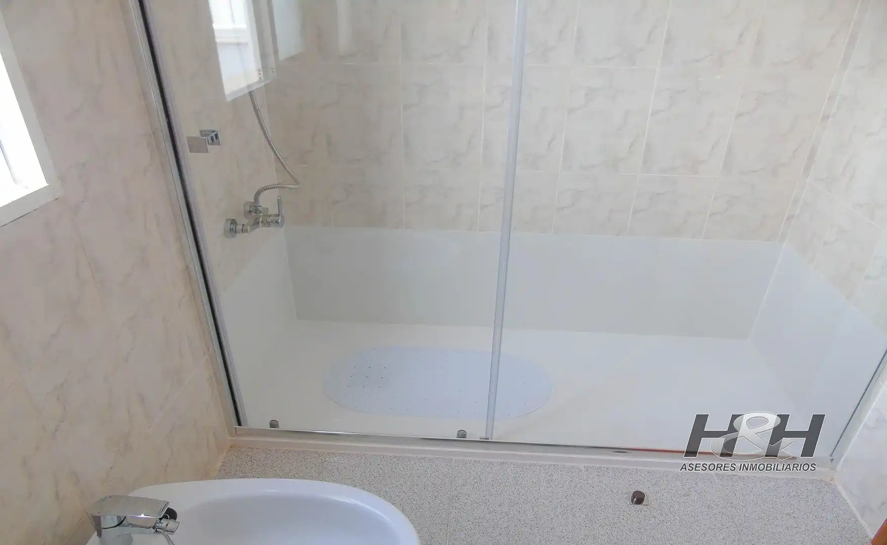 Baño de Piso de alquiler en Burjassot con Terraza