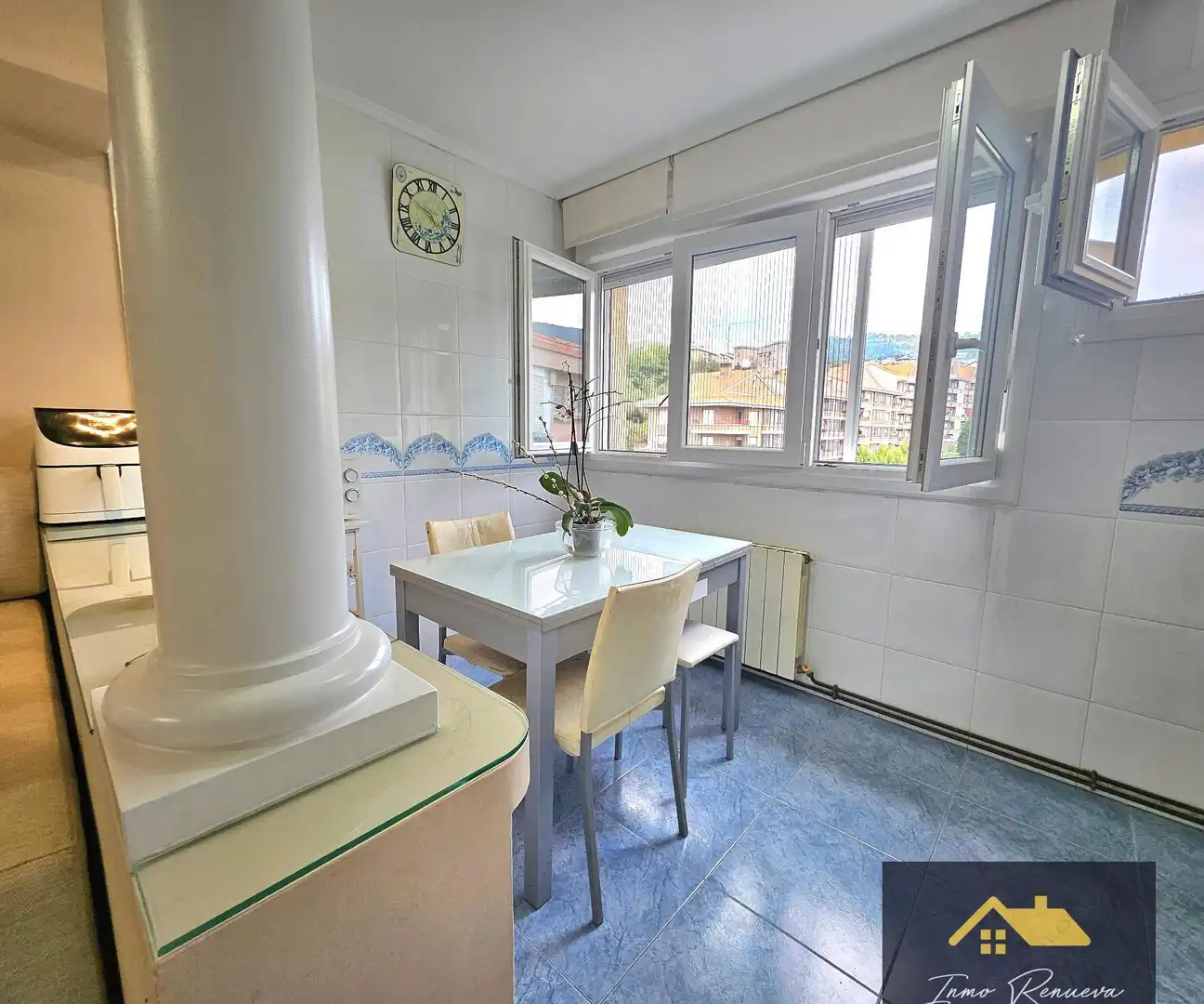 Kitchen of Flat for sale in Etxebarri, Bizkaia