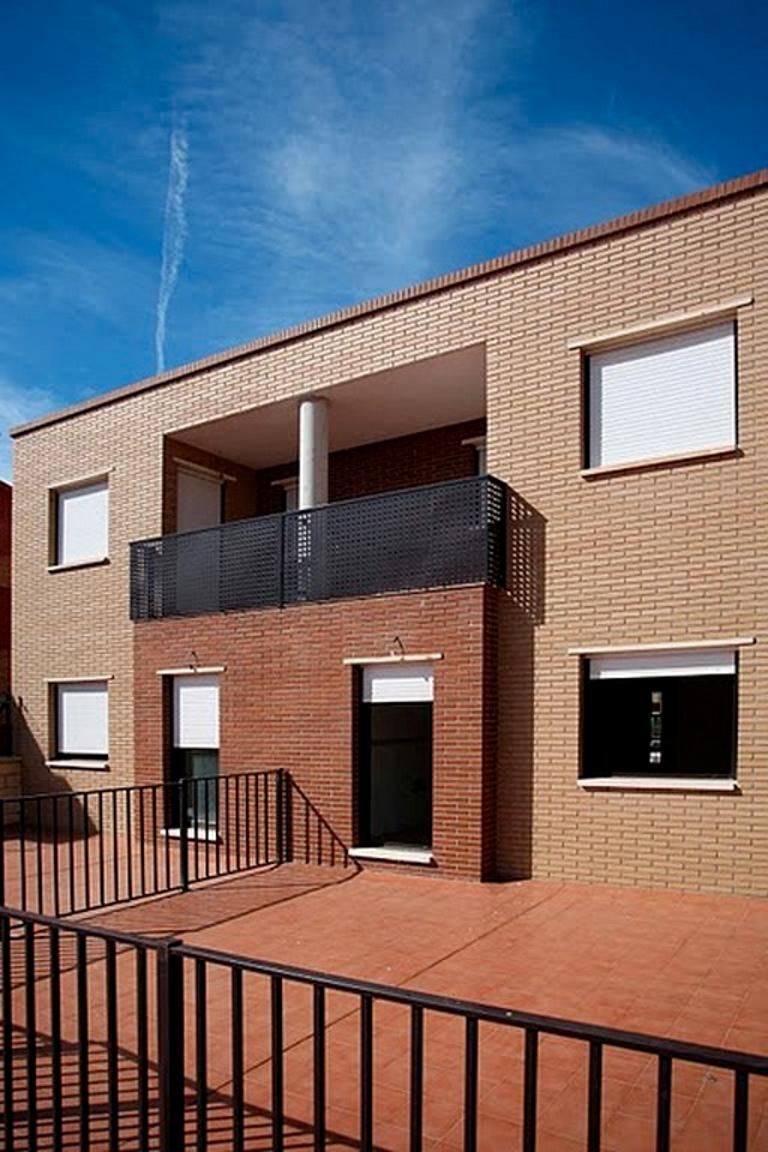 Vista exterior de Casa adosada en venta en Alesanco con Calefacción, Terraza y Trastero