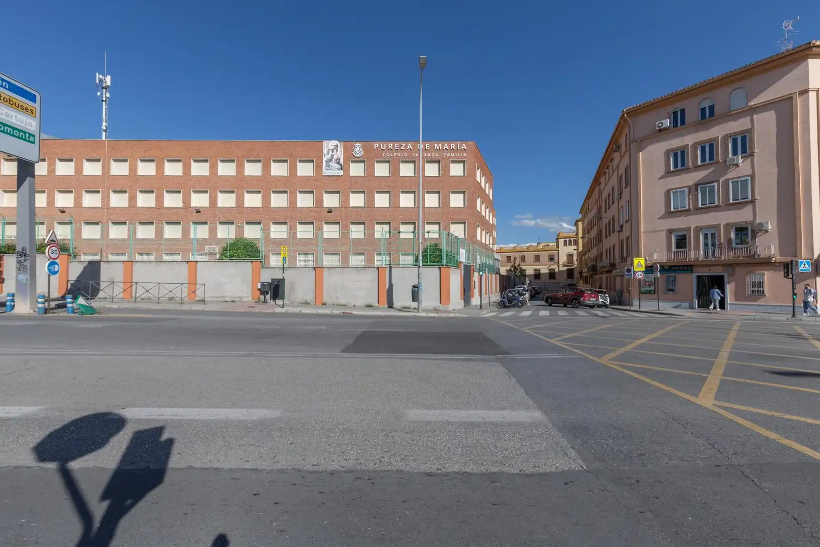 Vista exterior de Pis en venda en Granada amb Aire condicionat i Calefacció