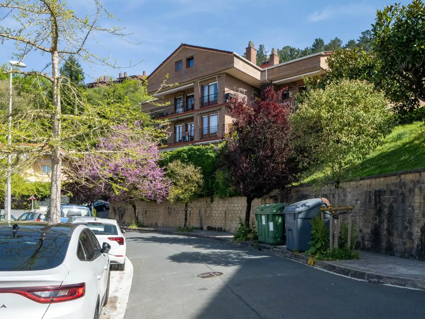 Außenansicht von Wohnung zum Verkauf in Donostia - San Sebastián  mit Heizung, Terrasse und Abstellraum