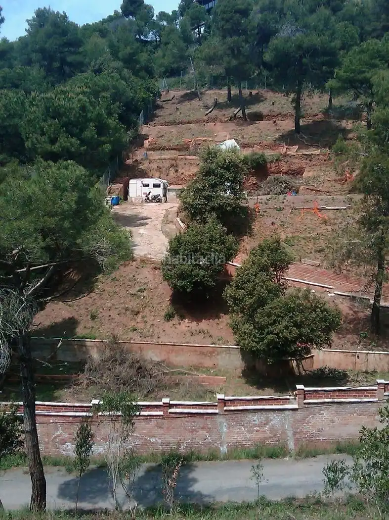 Terreny residencial en venda a Carrer les Bardisses 3