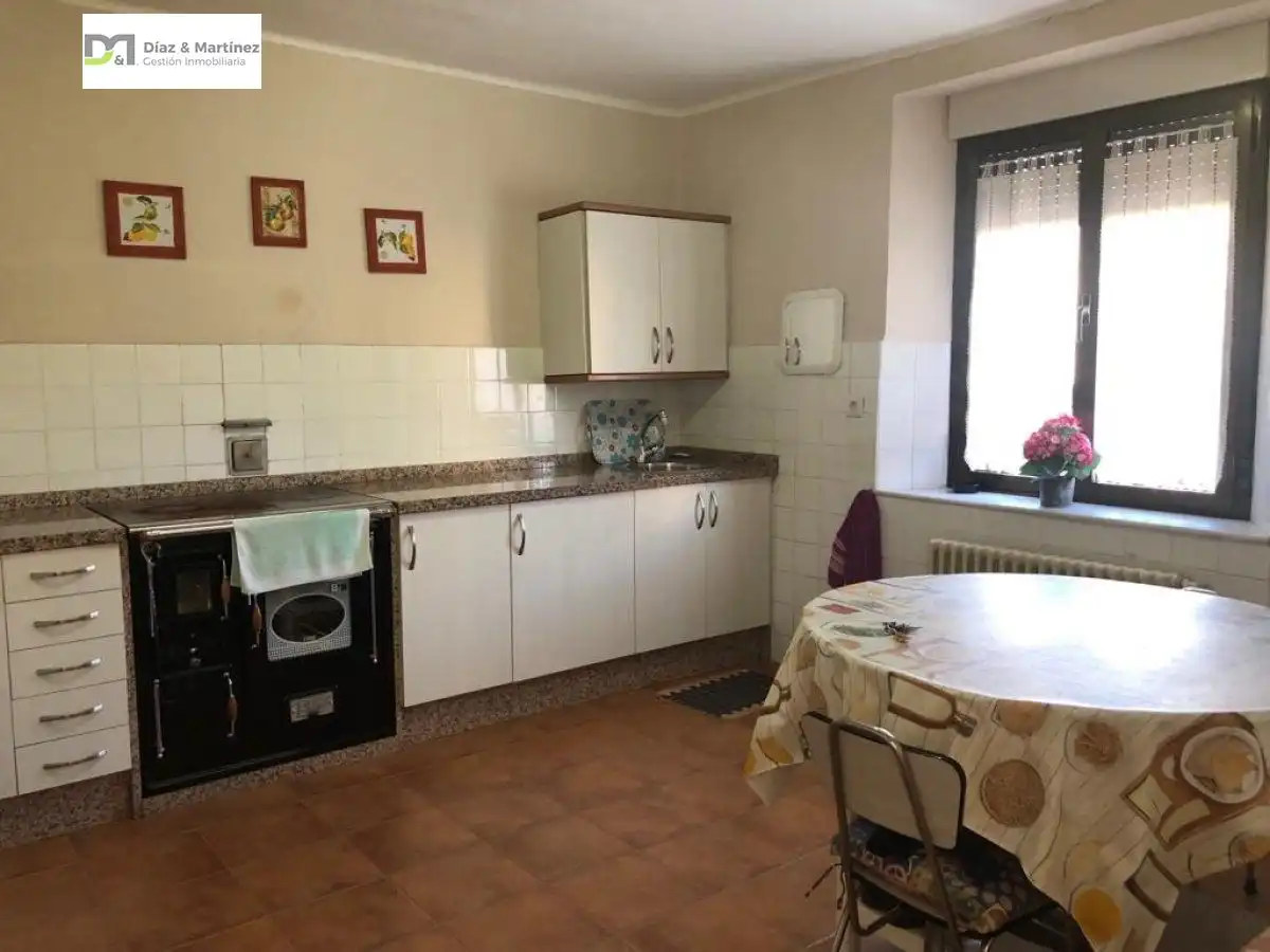 Casa in vendita a Vegacervera, imagen 3