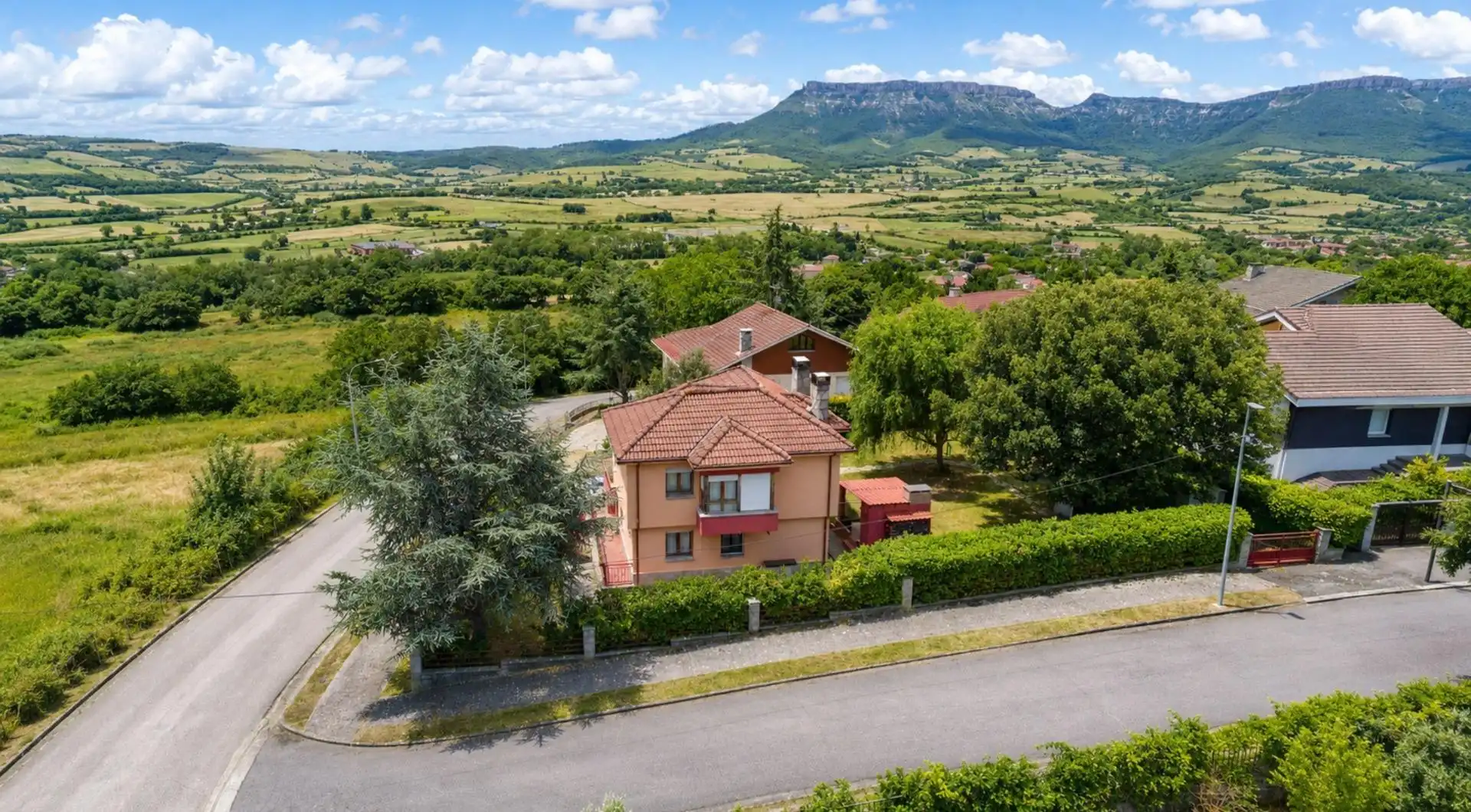 Vista exterior de Casa o chalet en venta en Valle de Mena con Calefacción, Jardín privado y Terraza