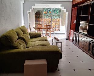 Living room of Flat to rent in Alcorcón  with Heating, Furnished and Oven