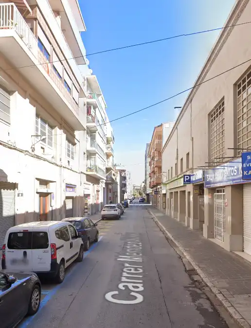 Vista exterior de Piso en venta en Figueres