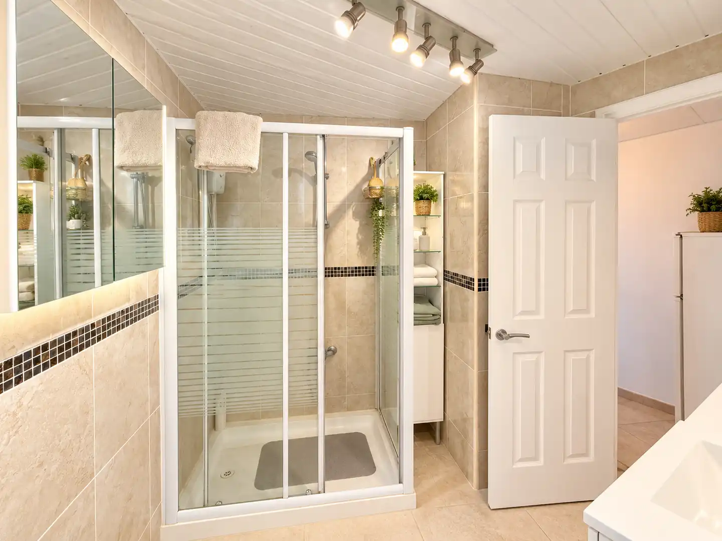 Badezimmer von Dachboden zum Verkauf in Parque de la Paloma