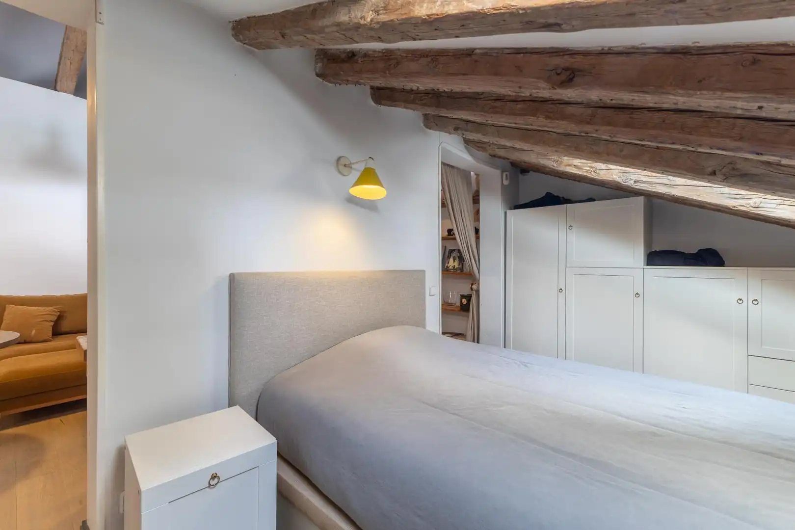 Schlafzimmer von Wohnungen zur Miete in Madrid mit Klimaanlage, Heizung und Möbliert