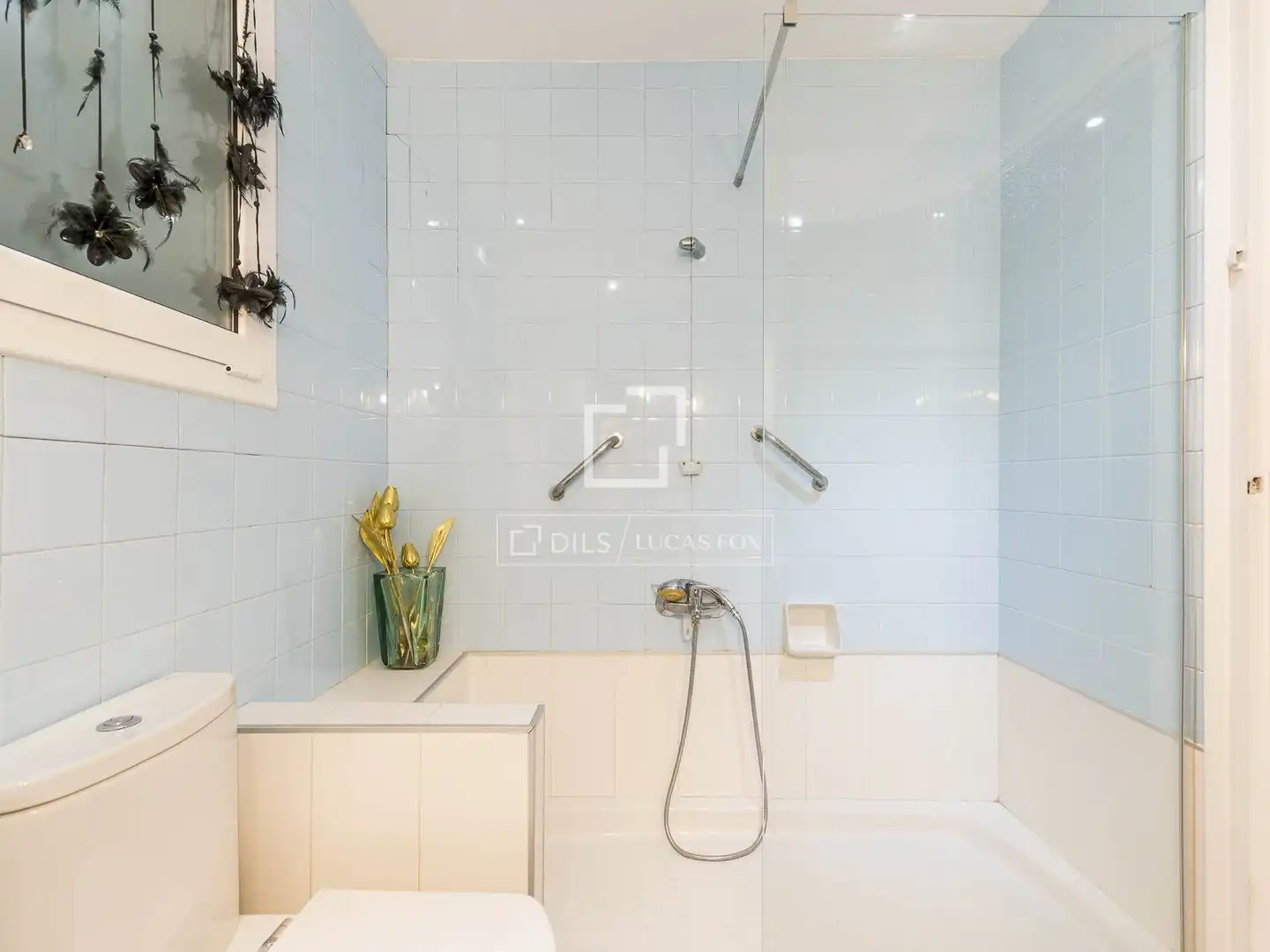 Bathroom of Flat for sale in Barcelona  with Air Conditioner, Heating and Terrace