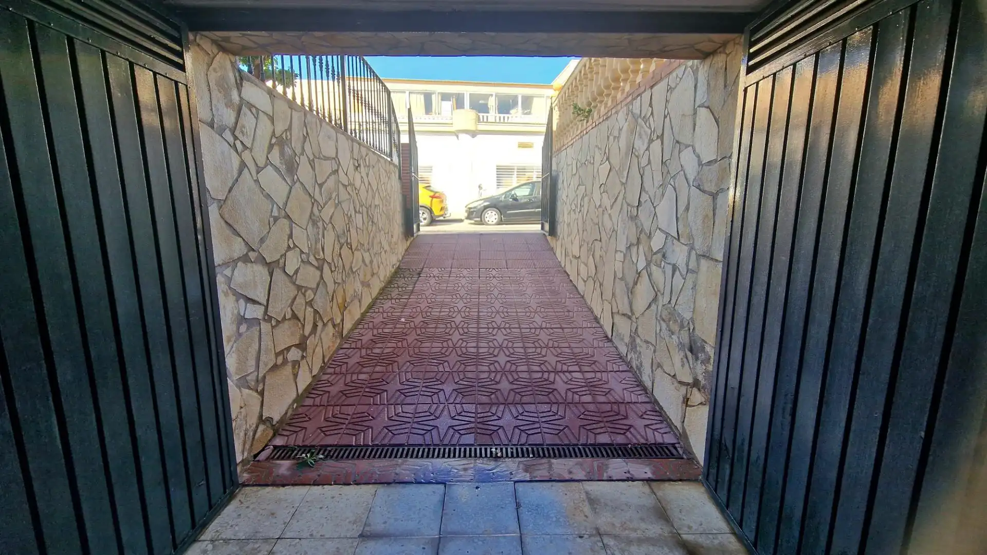 Casa adosada en venta en Calle del Río Darro, Centro