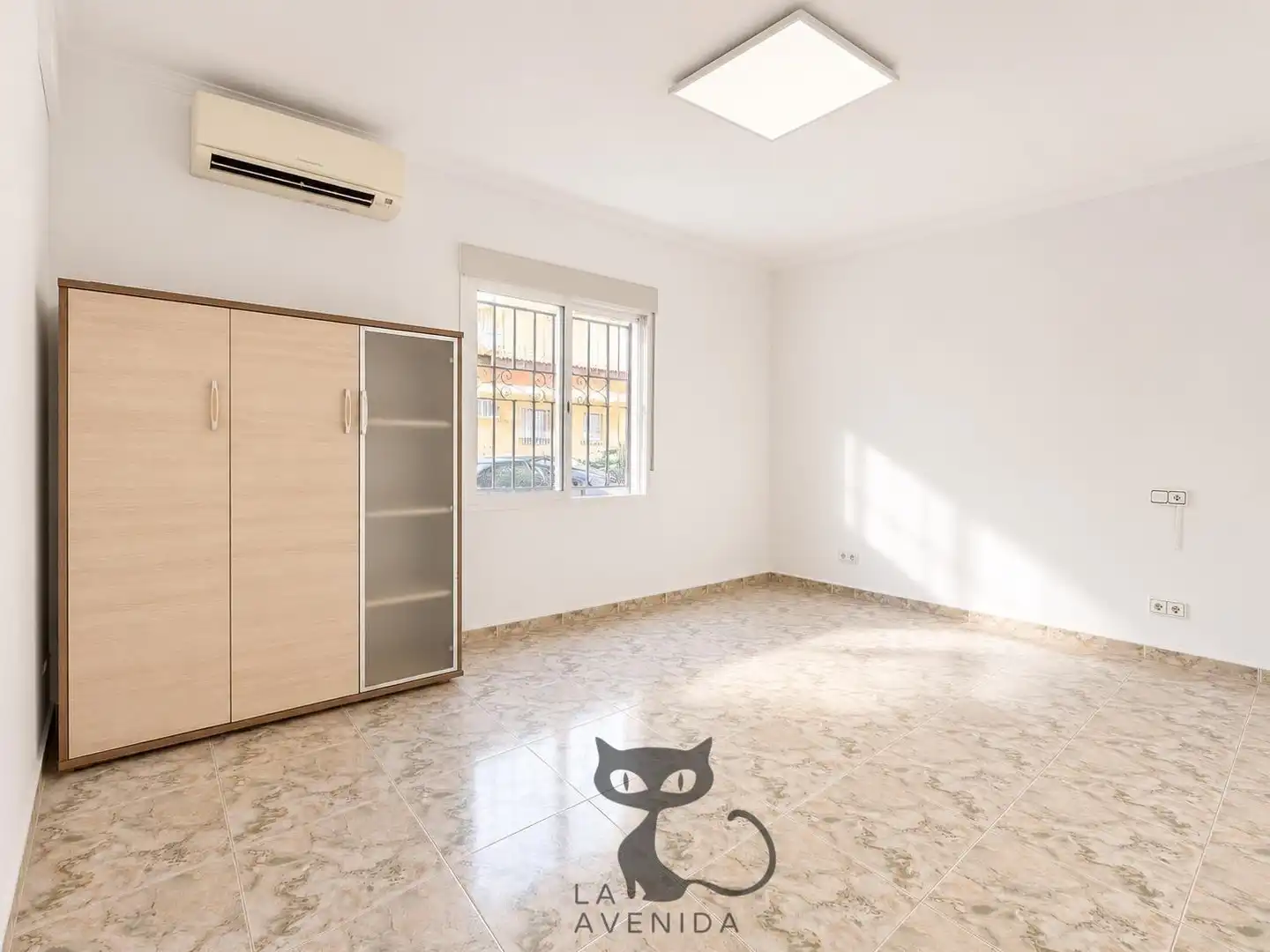 Exterior view of Ground floor for sale in Alfafar  with Air Conditioner and Alarm