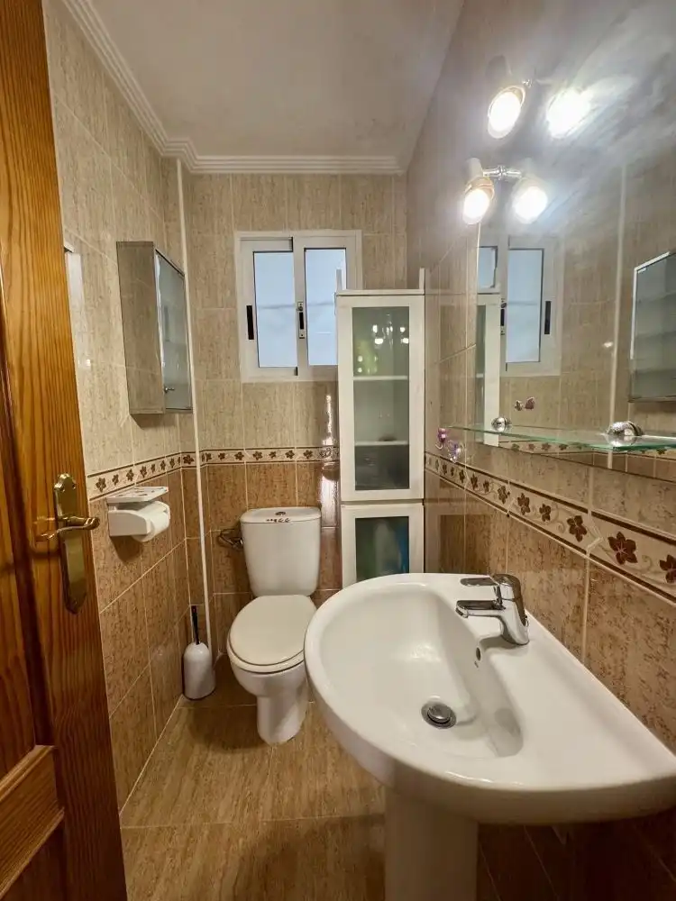 Bany de Apartament en venda en Orihuela amb Jardí privat, Terrassa i Balcó