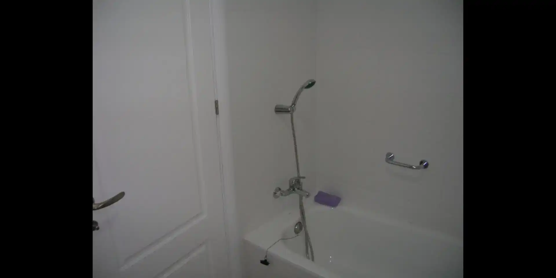 Bany de Apartament en venda en Torrevieja amb Aire condicionat