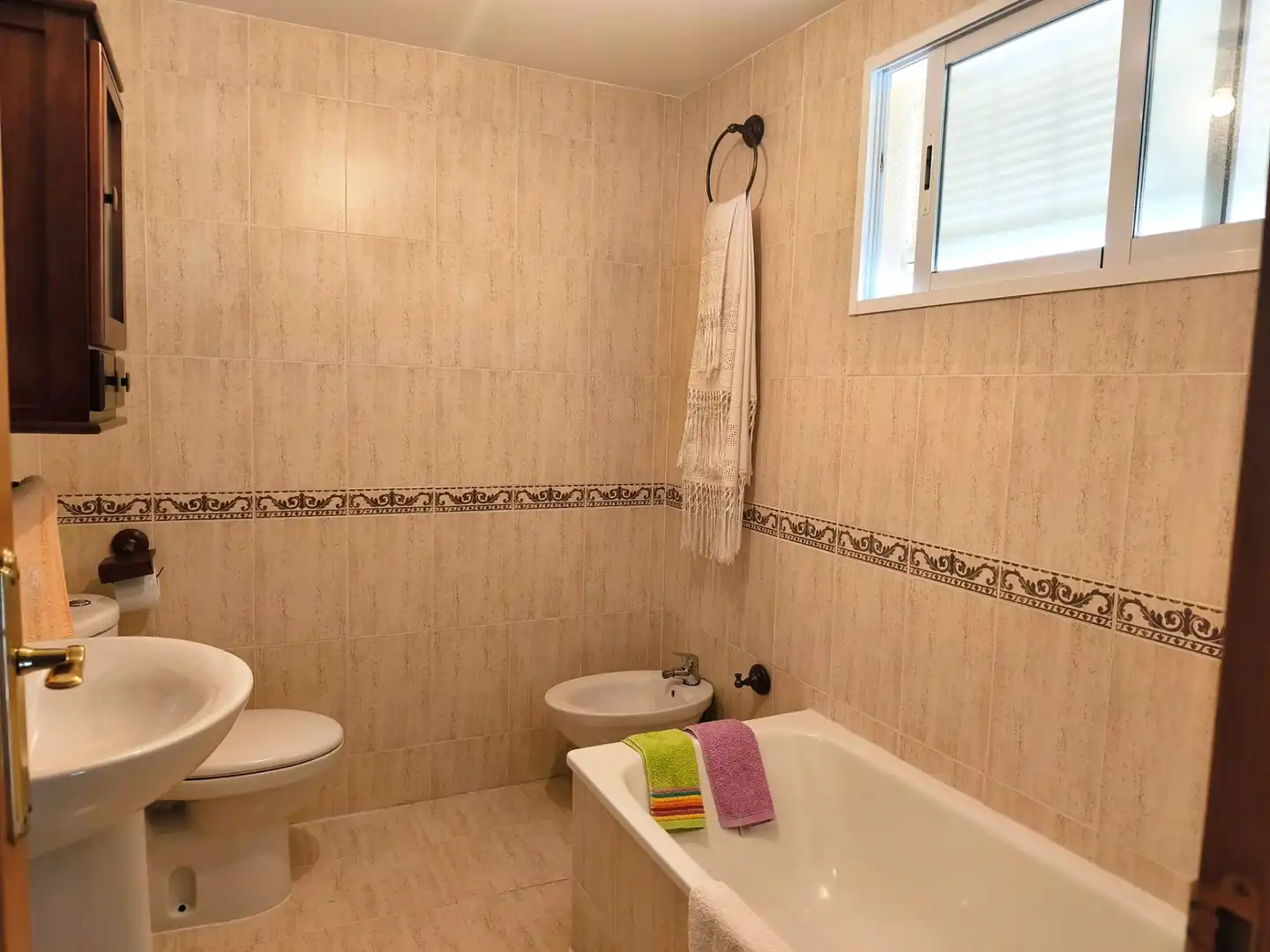 Baño de Casa adosada en venta en Ciudad Real con Aire acondicionado, Calefacción y Jardín privado