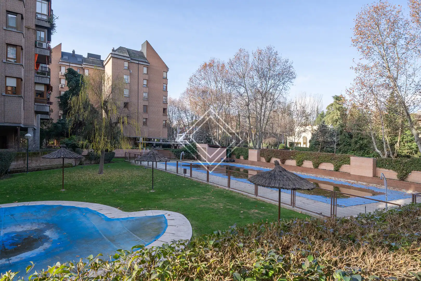 Jardí de Pis en venda en Madrid amb Calefacció, Traster i Piscina