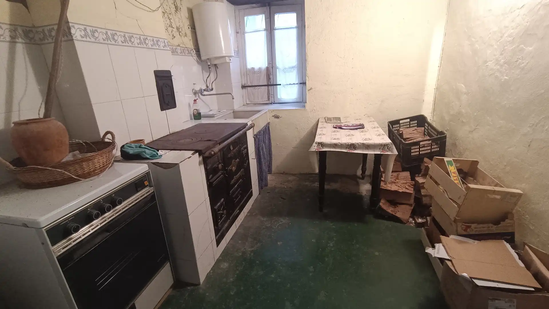 Kitchen of Flat for sale in Leintz-Gatzaga  with Storage room, Furnished and Balcony