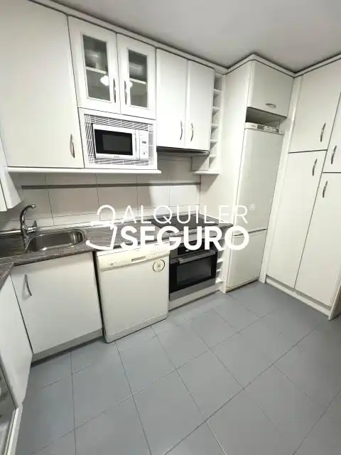 Kitchen of Flat for rent in Aranjuez  with Air Conditioner, Heating and Furnished