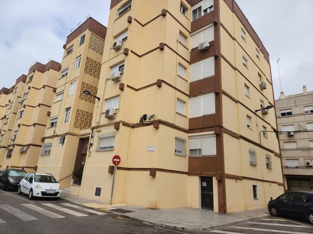 Piso en Venta en Calle GALEON en Cobreros Viejo