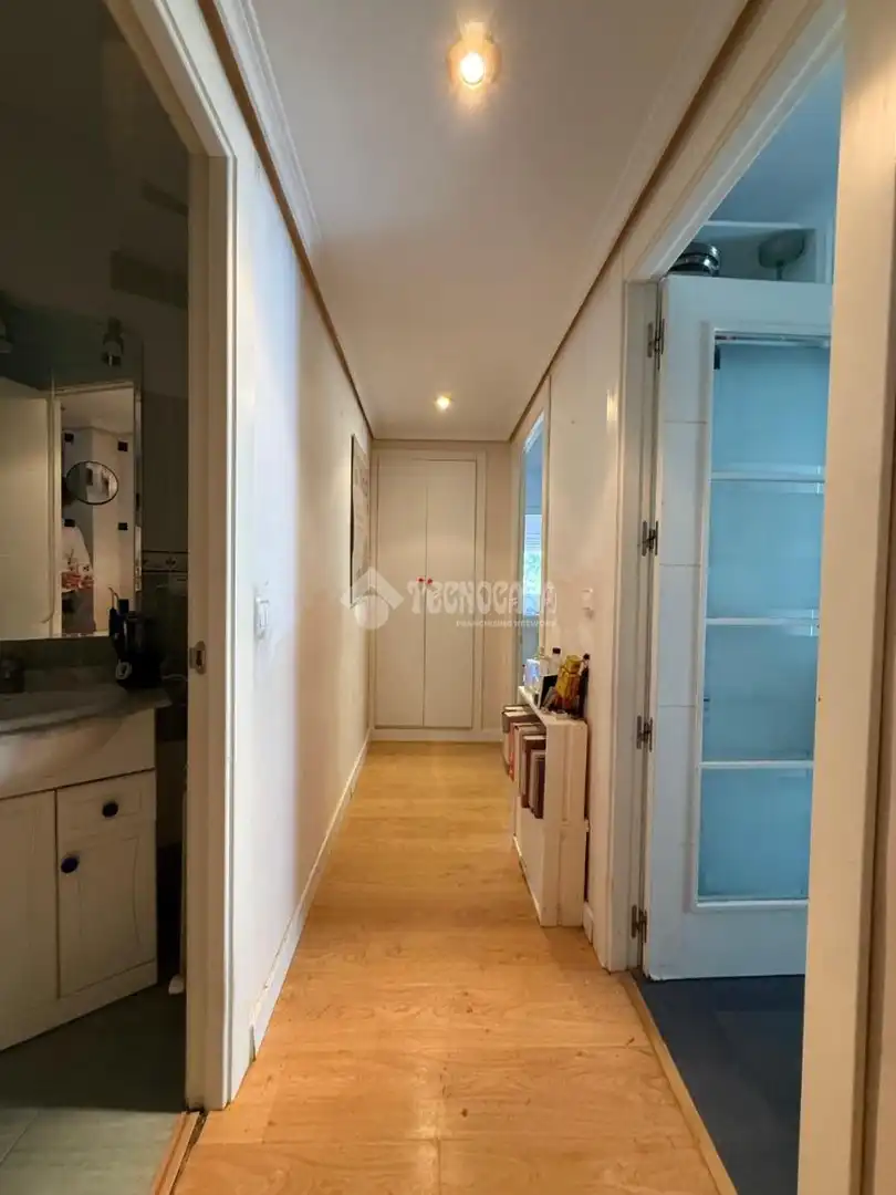 Flat for sale in Madrid  with Air Conditioner, Heating and Parquet flooring