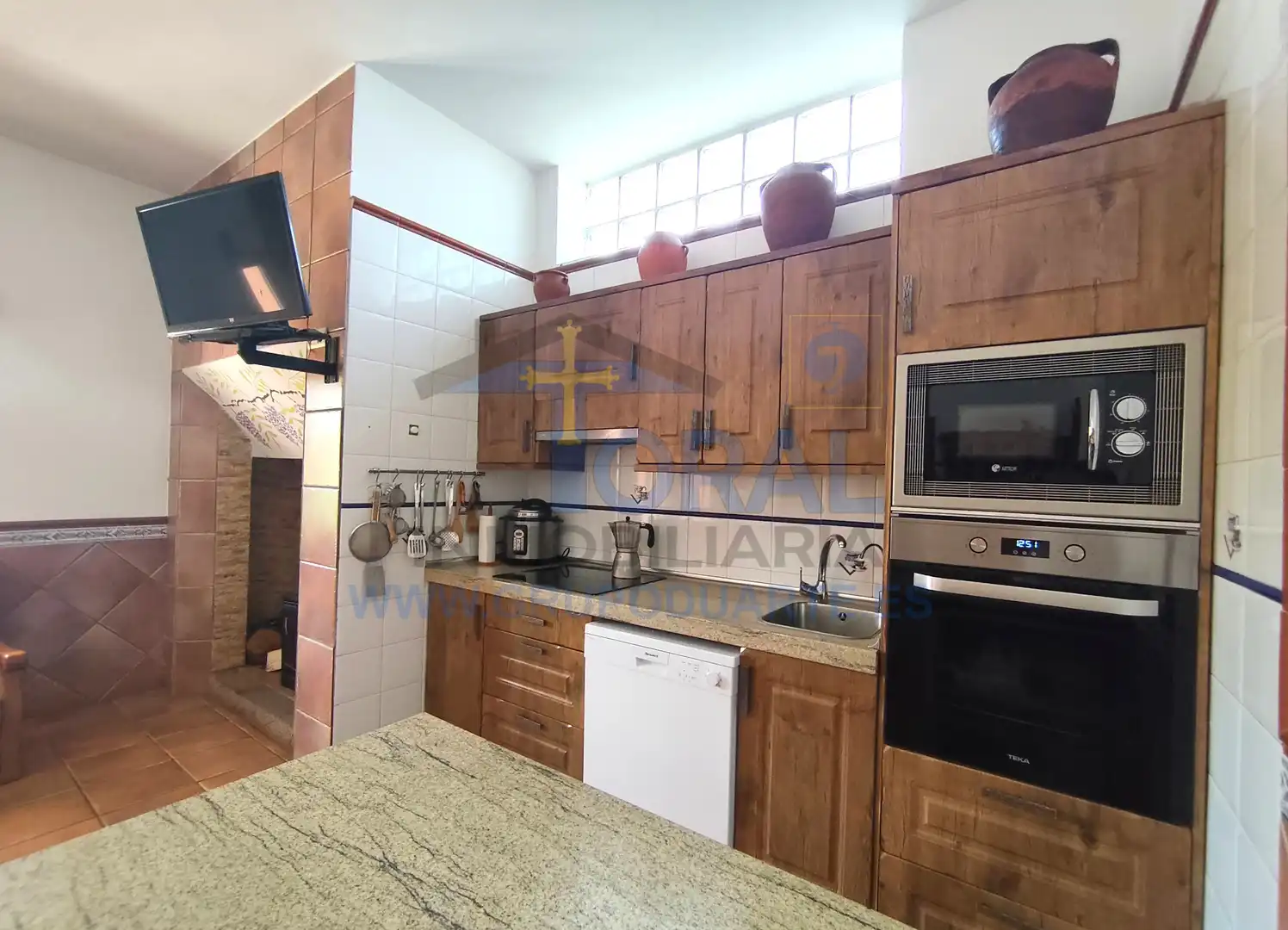 Cuina de Casa o xalet en venda en Siero amb Calefacció, Jardí privat i Parquet