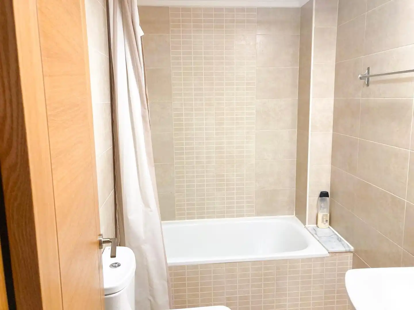 Badezimmer von Wohnung zur Miete in Valencia mit Heizung, Terrasse und Möbliert