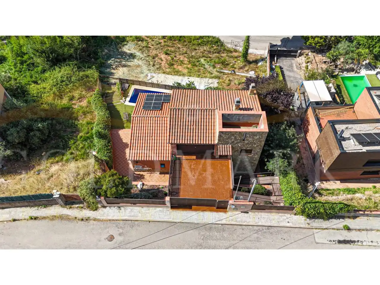 Casa amb piscina en venda a Calle Segre 27, imagen 3