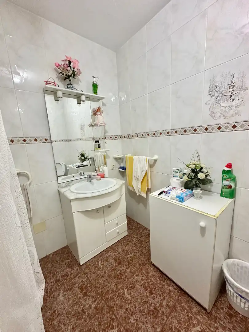 Bany de Casa adosada en venda en Benamargosa amb Terrassa i Traster
