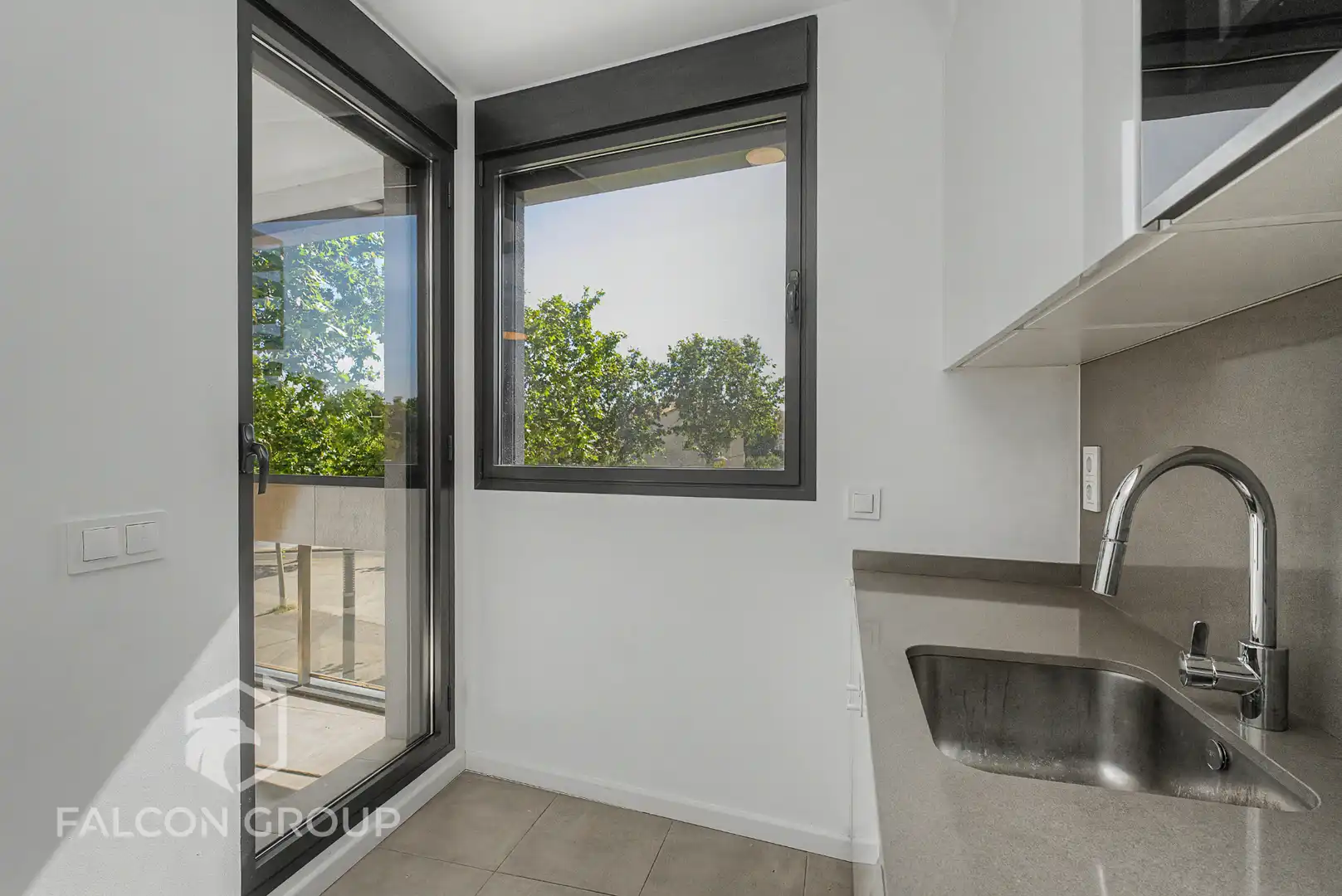 Balcony of Flat for sale in Vilanova i la Geltrú  with Air Conditioner, Heating and Parquet flooring