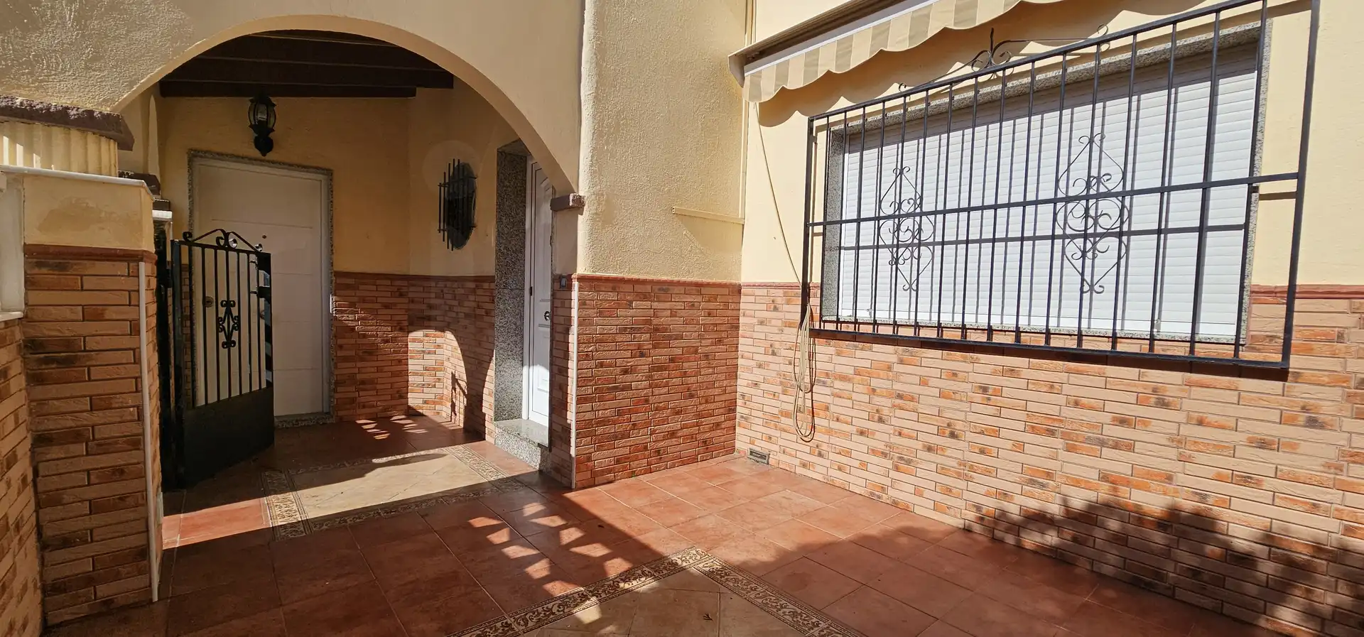 Houses for sale in Roquetas de Mar  with Air Conditioner, Heating and Terrace